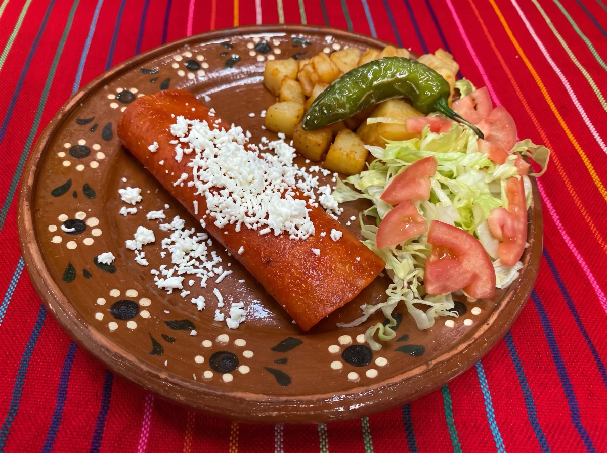 Enchilada De Tortilla Roja